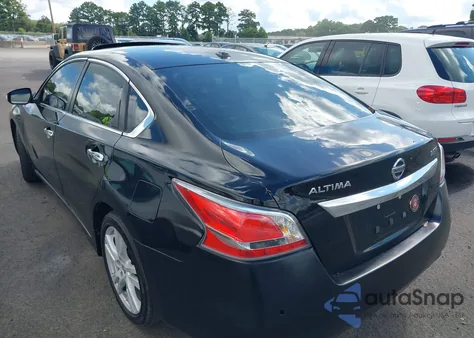 2015 Nissan Altima 3.5 S/3.5 Sl/3.5 Sv z USA, uszkodzony, nr VIN 1N4BL3AP7FC493914